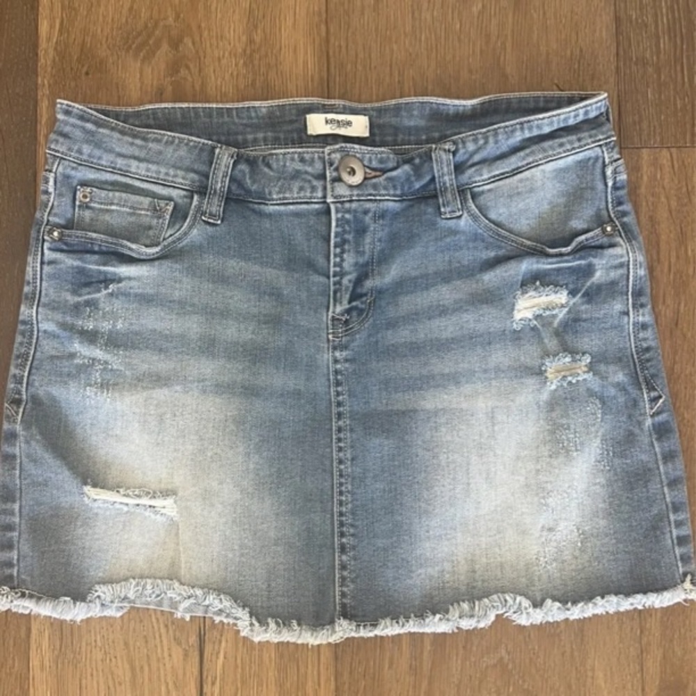 Kensie Jeans Skirt Denim Raw Edge Light Wash Size 27